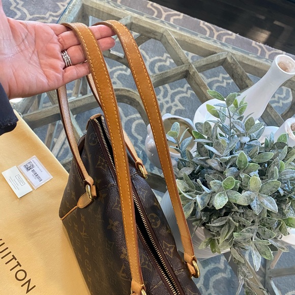 Beautiful LV Totally MM - Picture 3 of 11